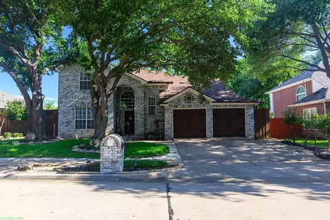 725 Crested Butte Trl, Flower Mound, TX 75028