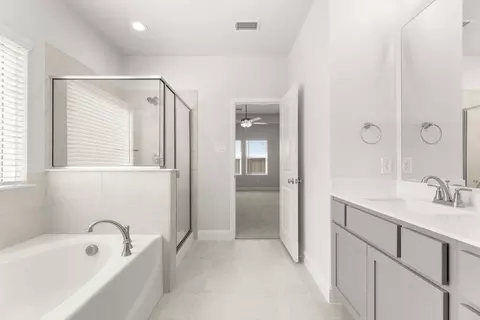Bath - 2906 Hanscom St, Forney, TX 75126 photo 1 of 6
