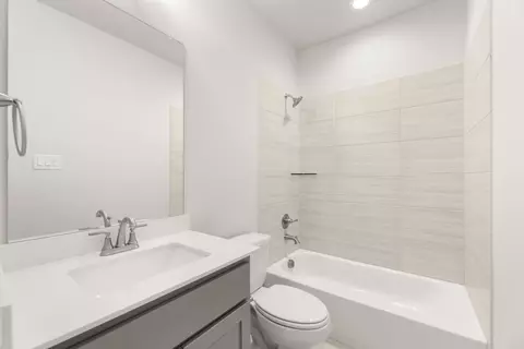 Bath - 2906 Hanscom St, Forney, TX 75126 photo 4 of 6