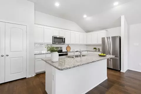 1016 Eastland Ln, Aubrey, TX 76227