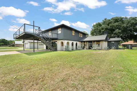 3708 Coral Sands Ct, Granbury, TX 76049