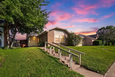 7254 Pineberry Rd, Dallas, TX 75249