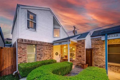 3642 Word St, Dallas, TX 75204