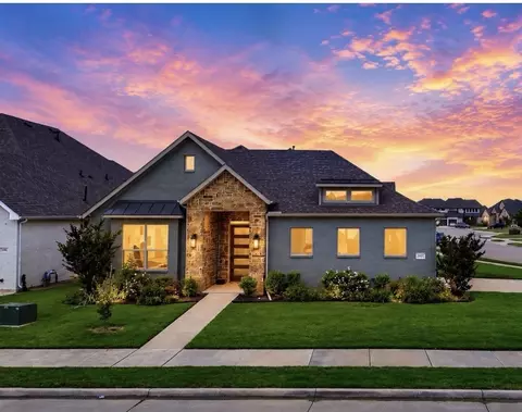 2402 Amesbury Dr, Midlothian, TX 76065