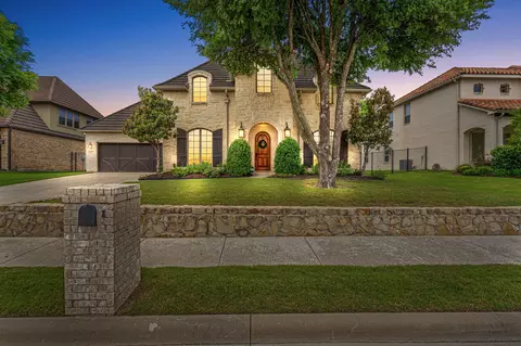 8621 Colina Ter, Benbrook, TX 76126