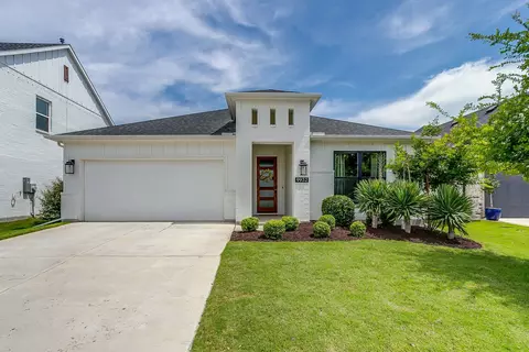 9932 Chaparral Pass, Fort Worth, TX 76126