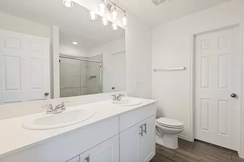 Bath - 1637 Ackerly Dr, Forney, TX 75126 photo 3 of 3