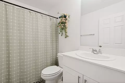 Bath - 1637 Ackerly Dr, Forney, TX 75126 photo 1 of 3