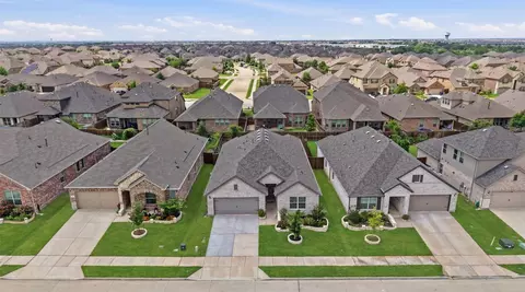 6124 Fairholme Dr, Aubrey, TX 76227