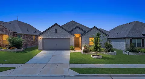 6124 Fairholme Dr, Aubrey, TX 76227