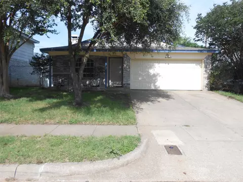 6936 Laurelhill Ct N, Fort Worth, TX 76133