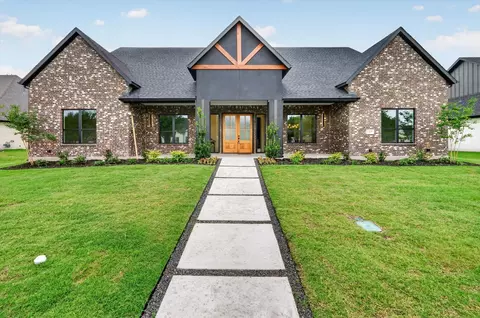 1009 Devonshire Dr S, Forney, TX 75126