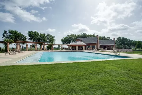 Exterior - 1009 Devonshire Dr S, Forney, TX 75126 photo 4 of 6