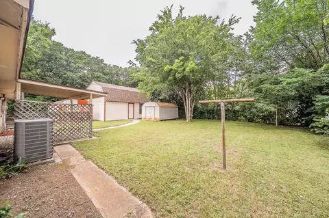 Exterior - 804 N Ector Dr, Euless, TX 76039 photo 7 of 8