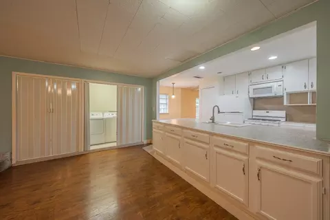 Other - 804 N Ector Dr, Euless, TX 76039 photo 3 of 4