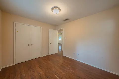 Bedroom - 804 N Ector Dr, Euless, TX 76039 photo 7 of 12