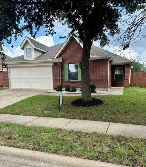 13740 Village Vista Dr, Haslet, TX 76052
