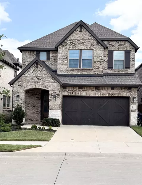 2561 Four Roses Dr, Lewisville, TX 75056