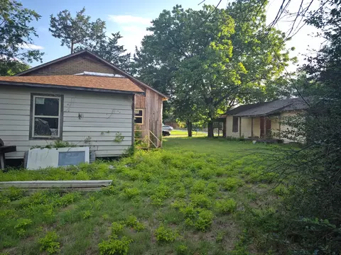 317319 Elba St, Bowie, TX 76230