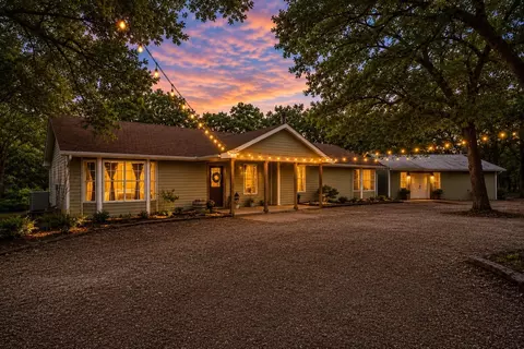 168 Barker Ln, Waco, TX 76705
