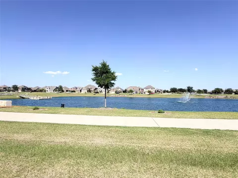 1205 Coyote Rdg, Aubrey, TX 76227