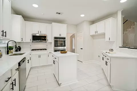 Kitchen - 4314 Constitution Dr, Rowlett, TX 75089 photo 1 of 2