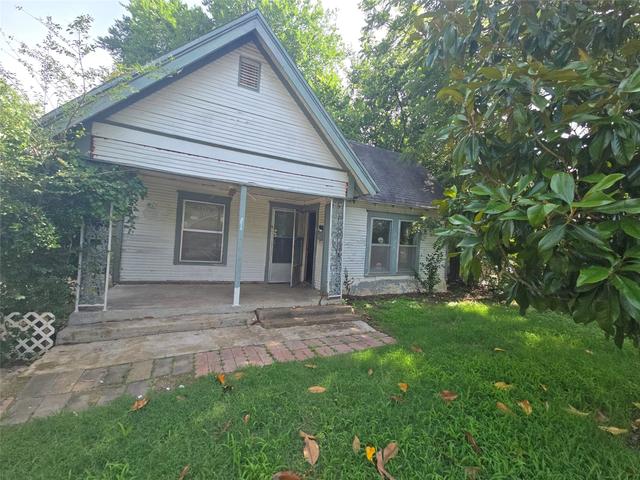 2610 Brandon St, Dallas, TX 75211