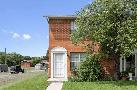 1601 14th St #F, Brownwood, TX 76801