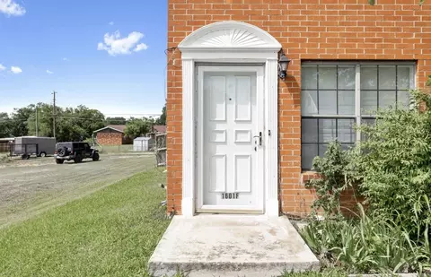 1601 14th St #F, Brownwood, TX 76801