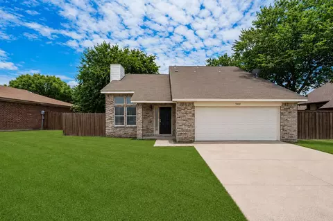 5909 Shady Springs Trl, Fort Worth, TX 76179