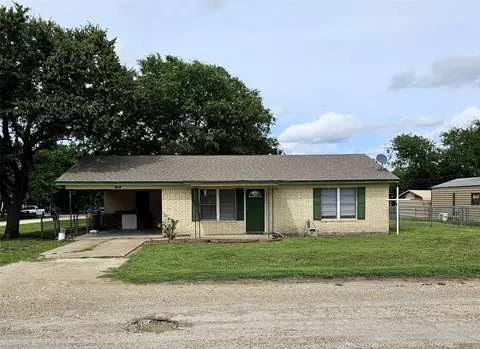 105 N 3rd St, Coolidge, TX 76635