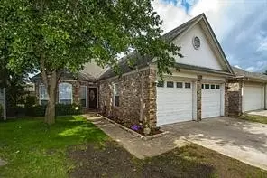 710 Harbour Town Dr, Lake Dallas, TX 75065