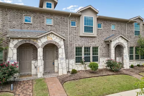 3121 Solana Cir, Denton, TX 76207