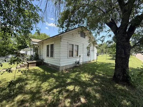 Exterior - 1724 Mcferrin Ave, Waco, TX 76708 photo 2 of 4