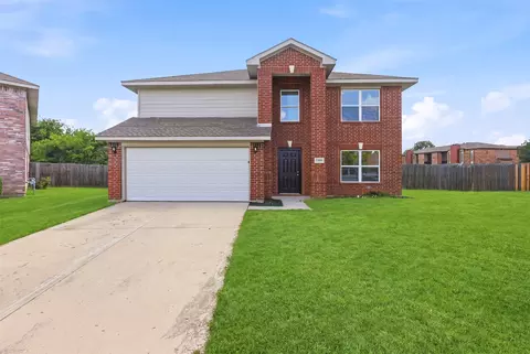 7301 Moon Ridge Ct, Fort Worth, TX 76133