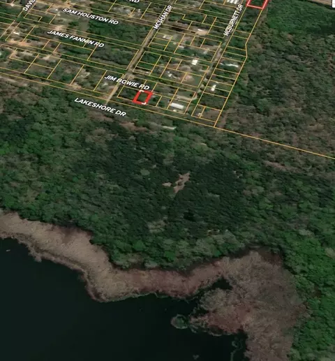 500 Lakeshore Dr, Honey Grove, TX 75446