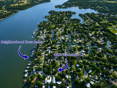 4528 Wildwood Cir, Granbury, TX 76049