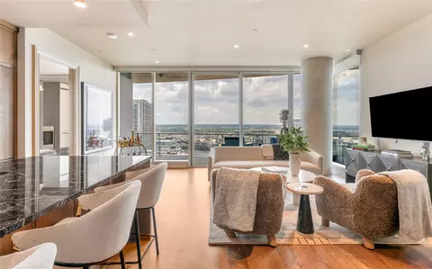 3130 N Harwood #1502, Dallas, TX 75201