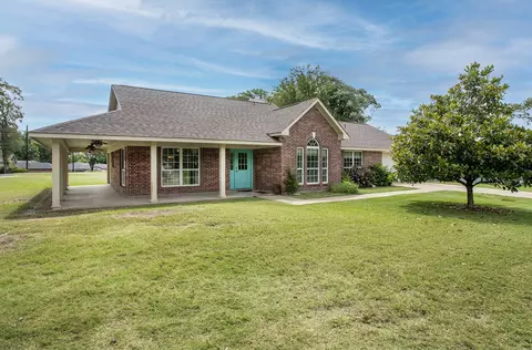 21750 Lakewood Ln, Chandler, TX 75758