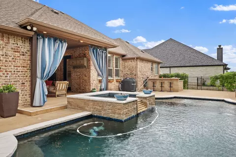12540 Indian Creek Dr, Fort Worth, TX 76179