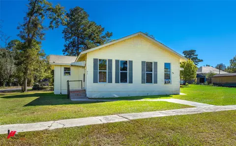 309-311 Sycamore St, Logansport, LA 71049