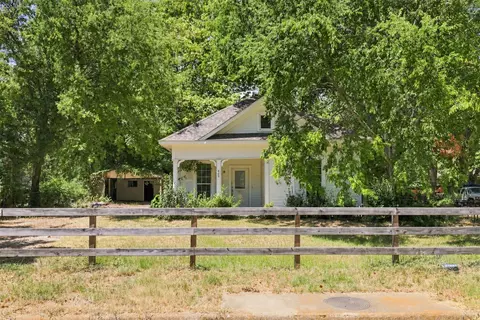 409 S Boyd St, Lindale, TX 75771