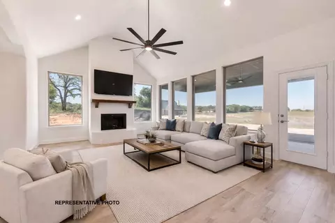 Living - 452 Mcalpine, Springtown, TX 76082 photo 1 of 2