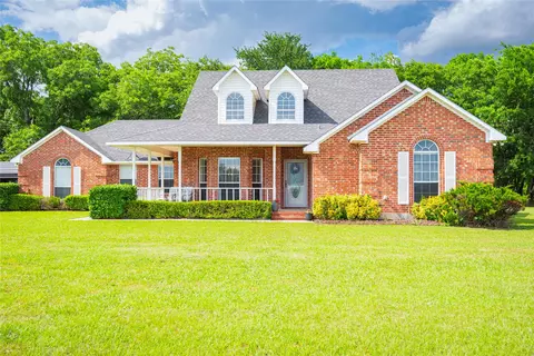 462 County Road 3335, Ladonia, TX 75449