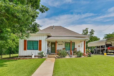 410 3rd St, Whitesboro, TX 76273