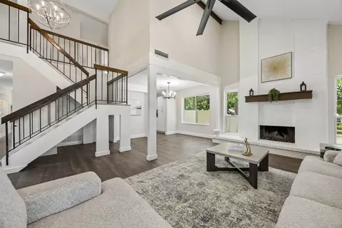 1600 Hartford Dr, Carrollton, TX 75007