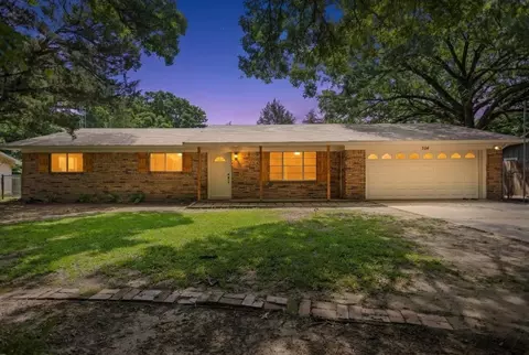 104 Royal Ln, Edgewood, TX 75117