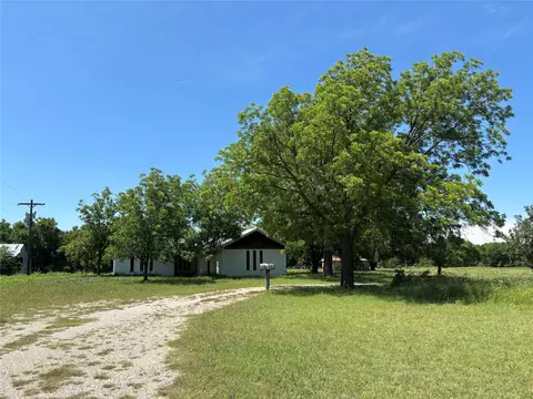Exterior - 3020 Fm 2210 E, Perrin, TX 76486 photo 4 of 6