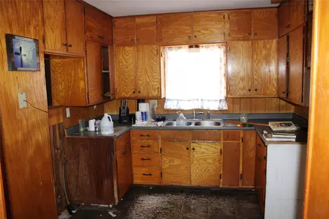Kitchen - 3020 Fm 2210 E, Perrin, TX 76486 photo 1 of 1