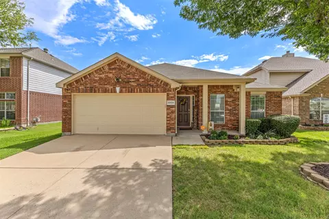 5824 Twilight Dr, Grand Prairie, TX 75052